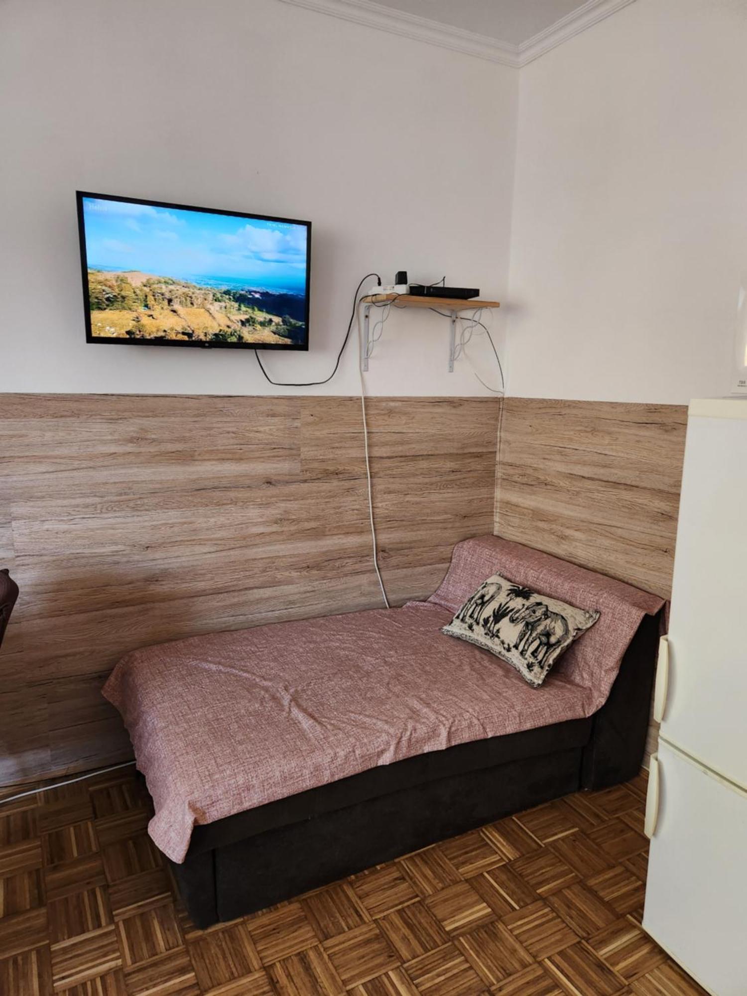 Orsi Szallashelyek Kecskemet 2 エクステリア 写真
